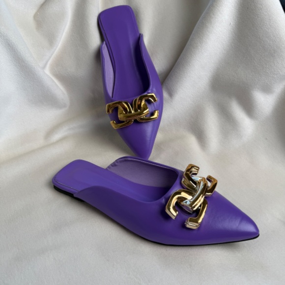 Purple pointy flat shoes with gold plastic chain detail Size US 8.5 (China 40) - Picture 1 of 14